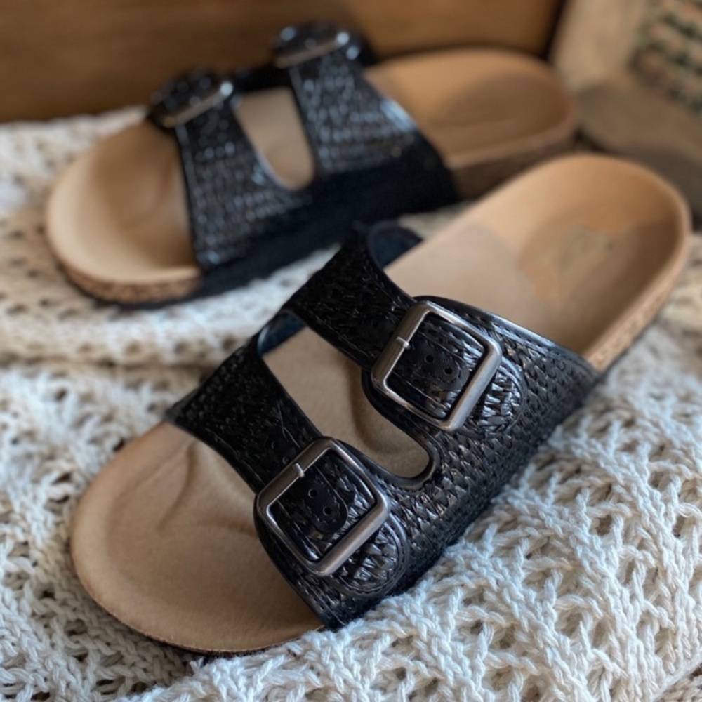 Black Double Buckle Woven Lightweight Slides - Picture 4 of 4